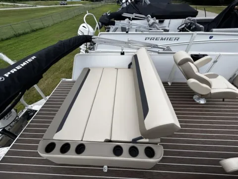 Photos of 2026 PREMIER SUNSCAPE 220 RL 115HP BUNK TRAILER for sale in Fargo, ND at McLaughlin's RV and Marine