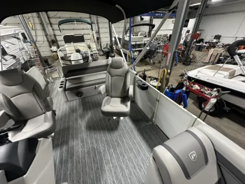 More photos of 2026 PREMIER SUNSCAPE 220 RL 115HP BUNK TRAILER at McLaughlin's RV and Marine - Fargo, ND