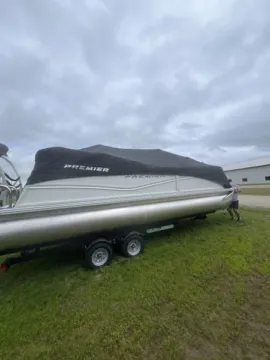 More photos of 2026 PREMIER SUNSCAPE 220 RL 115HP BUNK TRAILER at McLaughlin's RV and Marine, ND