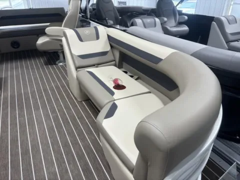 More photos of 2026 PREMIER SUNSCAPE 220 RL 115HP BUNK TRAILER at McLaughlin's RV and Marine, ND