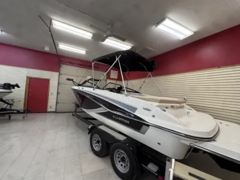 More photos of 2020 GLASTRON GTSF 205 4.5L at McLaughlin's RV and Marine - Fargo, ND