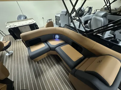 More photos of 2026 PREMIER SUNSATION 230 ANGLER 150HP BUNK TRAILER at McLaughlin's RV and Marine - Fargo, ND