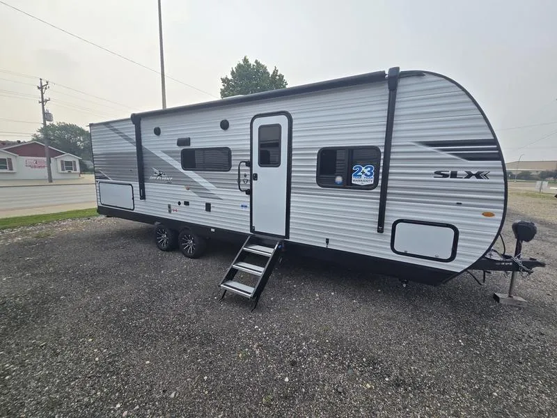 Photos of 2026 JAYCO JAY FLIGHT SLX 261BHS for sale in Fargo, ND at McLaughlin's RV and Marine - Fargo