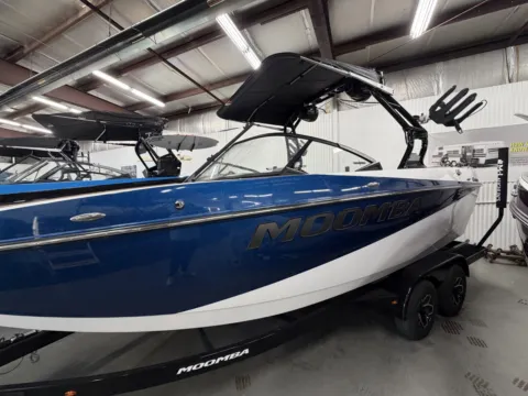 Photos of 2026 MOOMBA CRAZ for sale in Fargo, ND at McLaughlin's RV and Marine - Fargo