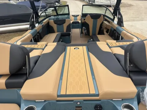More photos of 2026 MASTERCRAFT XT23 at McLaughlin's RV and Marine, ND