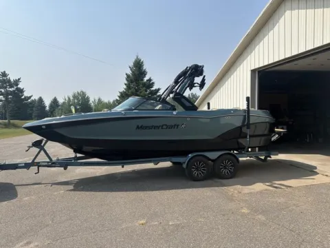 More photos of 2025 MASTERCRAFT X24 at McLaughlin's RV and Marine, ND