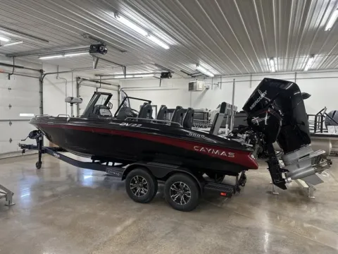 More photos of 2026 CAYMAS DV 22 400XL VERADO at McLaughlin's RV and Marine, ND