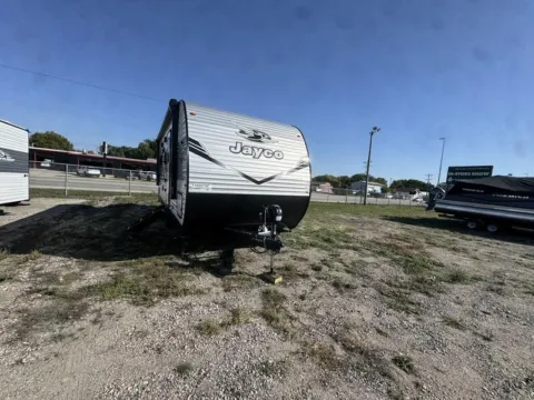 More photos of 2026 JAYCO JAY FLIGHT SLX 200MKS at McLaughlin's RV and Marine, ND