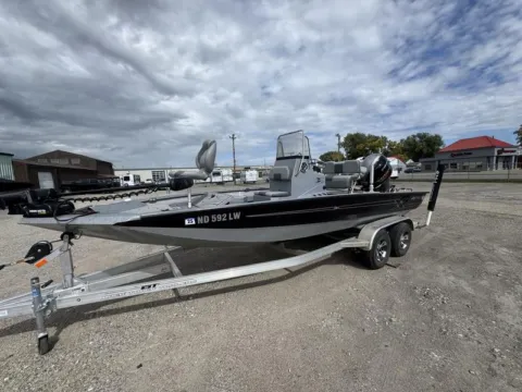 More photos of 2023 XPRESS BOATS H20 BAY 150HP VMAX at McLaughlin's RV and Marine, ND