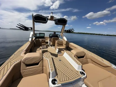 More photos of 2025 MASTERCRAFT XSTAR25 at McLaughlin's RV and Marine, ND
