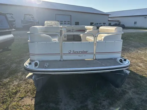Another view of 2005 LOWE SUNCRUISER TRINIDAD 200 75HP for sale in Fargo, ND at McLaughlin's RV and Marine