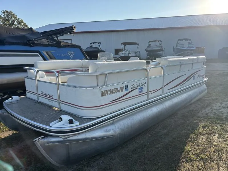 Unknown 2005 LOWE SUNCRUISER TRINIDAD 200 75HP for sale in Fargo, ND
