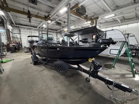Black 2025 LUND 1875 IMPACT XS 150HP for sale in Fargo, ND