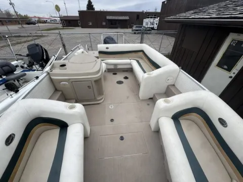 Photos of 2000 PRINCECRAFT VENTURA 190 for sale in Fargo, ND at McLaughlin's RV and Marine