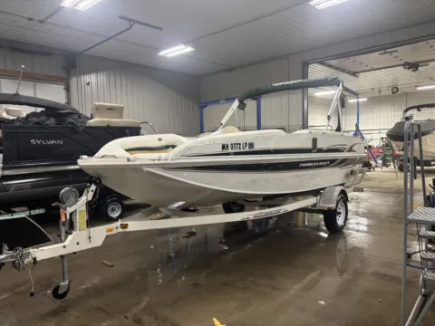 More photos of 2000 PRINCECRAFT VENTURA 190 at McLaughlin's RV and Marine - Fargo, ND