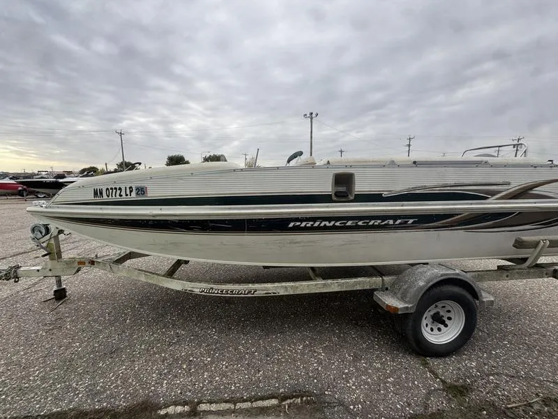 Unknown 2000 PRINCECRAFT VENTURA 190 for sale in Fargo, ND