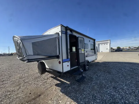 Photos of 2018 JAYCO JAY FEATHER X19H for sale in Fargo, ND at McLaughlin's RV and Marine - Fargo