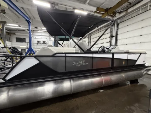 More photos of 2026 SUNCHASER ECLIPSE 25 LR DH TRIPLE 250HP BUNK TRAILER at McLaughlin's RV and Marine - Fargo, ND