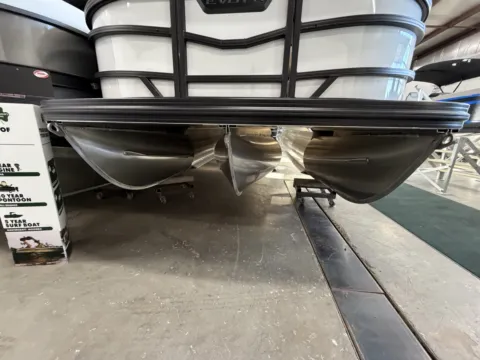 More photos of 2026 EVOTTI 500 SERIES 521 CS TRIPLE 200HP BUNK TRAILER at McLaughlin's RV and Marine - Fargo, ND