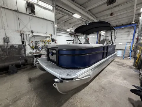 More photos of 2026 PREMIER SUNSCAPE 220 RF 115HP BUNK TRAILER at McLaughlin's RV and Marine - Fargo, ND