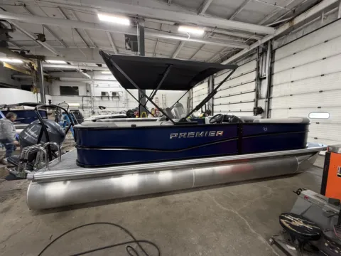 Photos of 2026 PREMIER SUNSCAPE 220 RF 115HP BUNK TRAILER for sale in Fargo, ND at McLaughlin's RV and Marine - Fargo