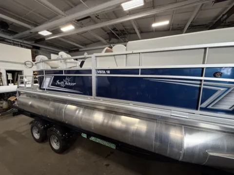 More photos of 2026 SUNCHASER VISTA 18 LR 50HP BUNK TRAILER at McLaughlin's RV and Marine - Fargo, ND