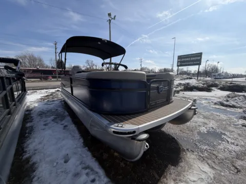 More photos of 2026 PREMIER SUNSCAPE 220 RF PTX TRIPLE 200HP BUNK TRAILER at McLaughlin's RV and Marine - Fargo, ND