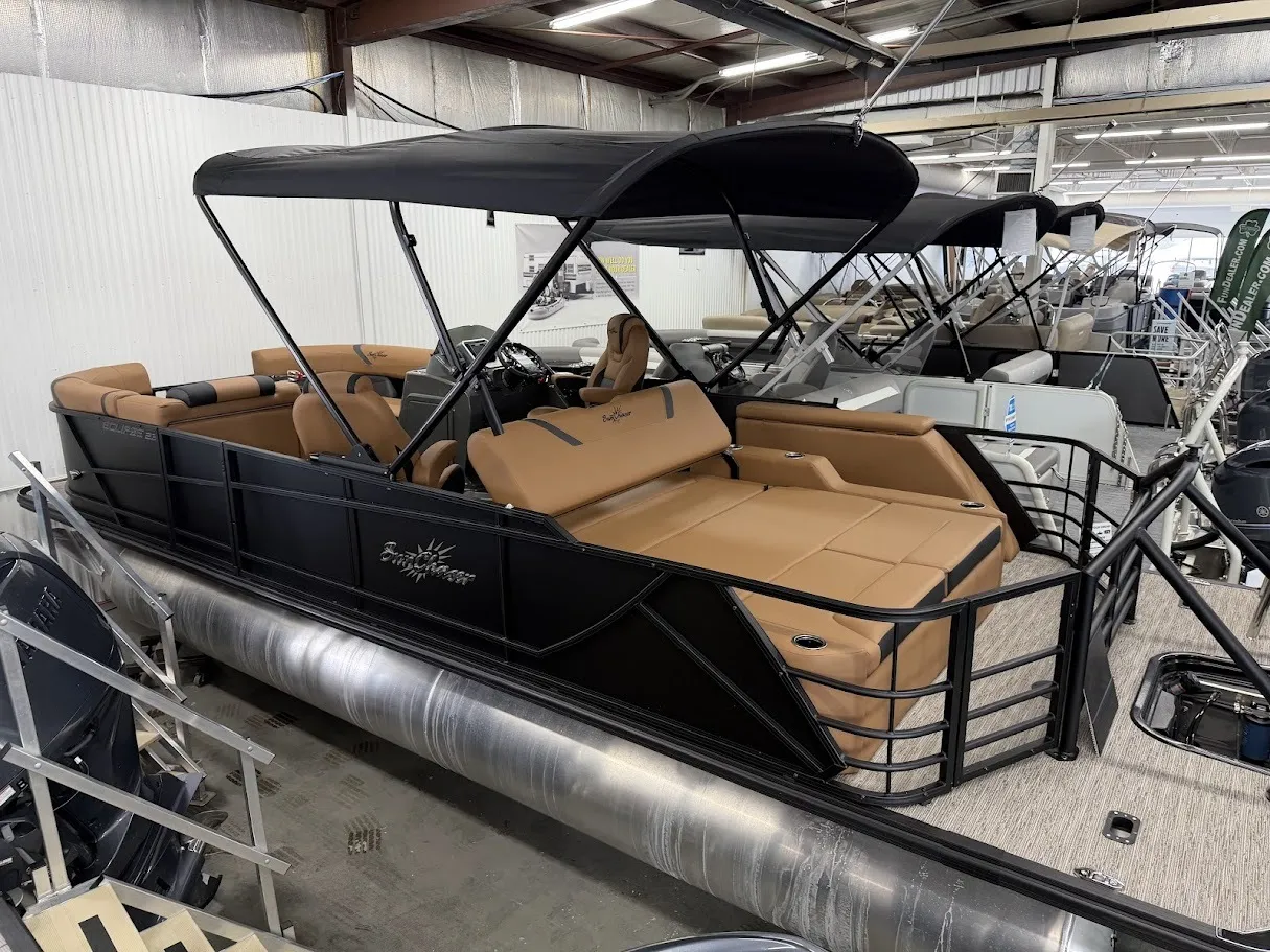 Another view of 2026 SUNCHASER ECLIPSE 23 SB DH TRIPLE 200HP BUNK TRAILER for sale in Fargo, ND at McLaughlin's RV and Marine - Fargo