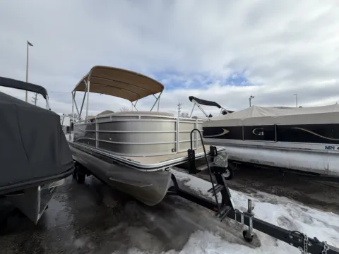More photos of 2014 CYPRESS CAY CAYMAN 210 50HP BUNK TRAILER at McLaughlin's RV and Marine - Fargo, ND