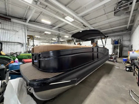 More photos of 2026 PREMIER SOLARIS 250 RF PTX TRIPLE 300HP BUINK TRAILER at McLaughlin's RV and Marine - Fargo, ND