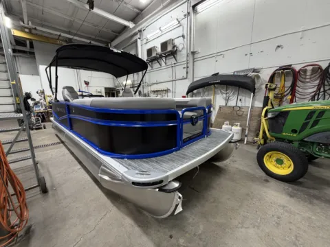 More photos of 2026 PREMIER SUNSCAPE 220 RF 115HP BUNK TRAILER at McLaughlin's RV and Marine - Fargo, ND