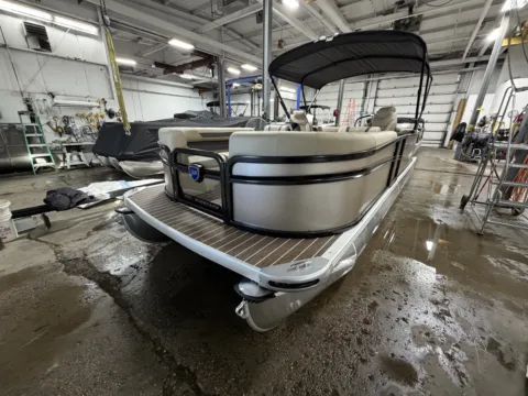 More photos of 2026 PREMIER SUNSCAPE 220 RF 115HP BUNK TRAILER at McLaughlin's RV and Marine - Fargo, ND