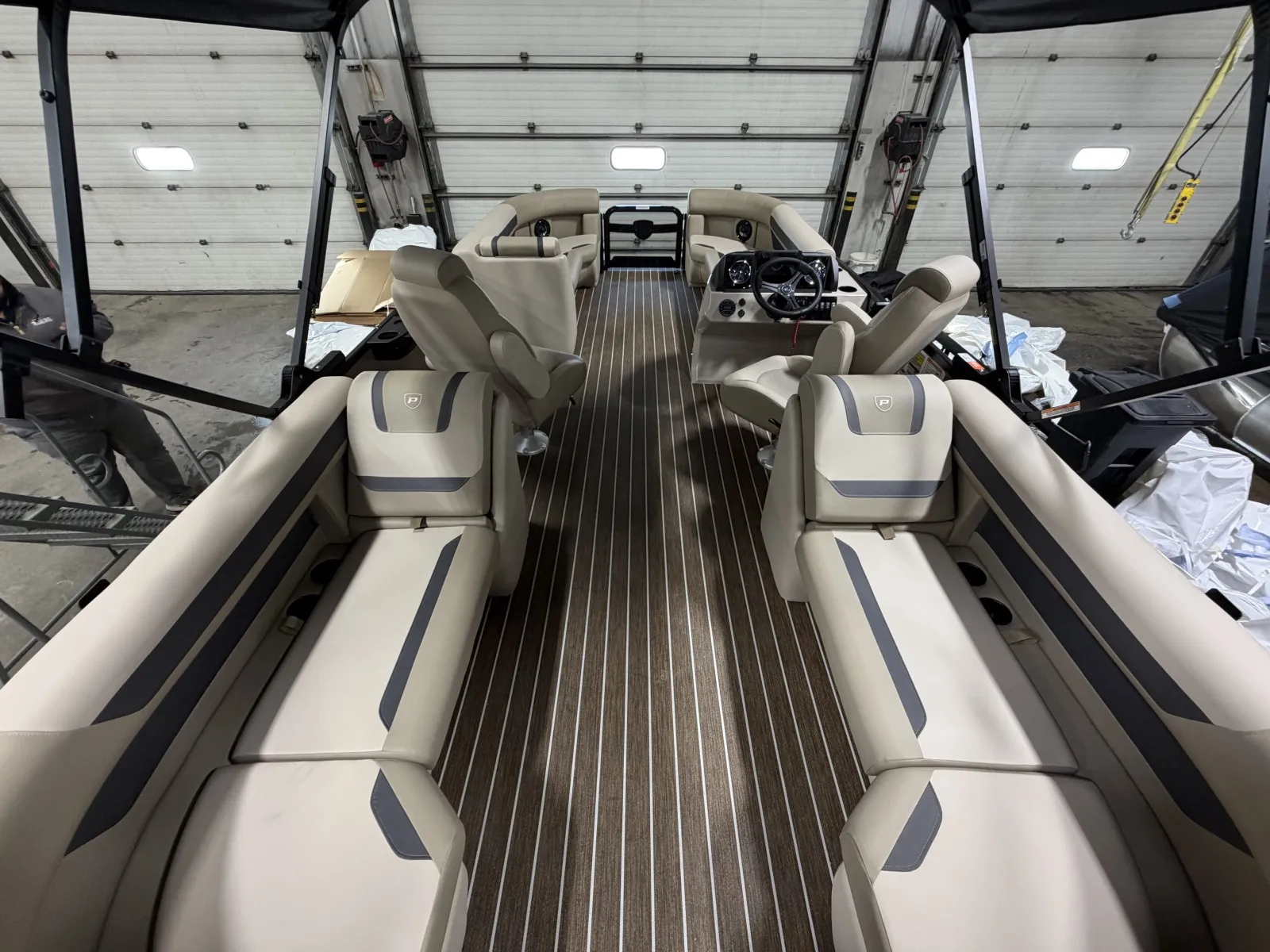 2026 PREMIER SUNSCAPE 220 RF 115HP BUNK TRAILER