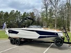 Photos of 2023 HEYDAY WT SURF for sale in Fargo, ND at McLaughlin's RV and Marine - Fargo