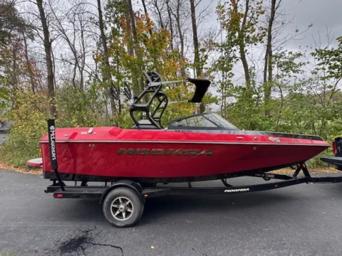 Unknown 2019 MOOMBA HELIX for sale in Fargo, ND