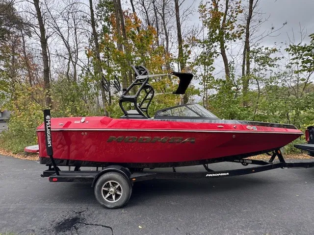 Unknown 2019 MOOMBA HELIX for sale in Fargo, ND