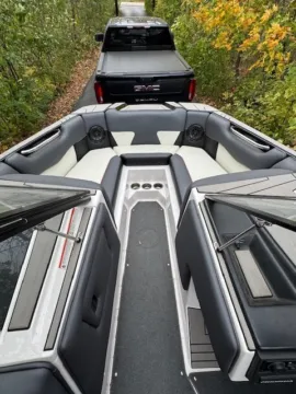 More photos of 2019 MOOMBA HELIX at McLaughlin's RV and Marine - Fargo, ND