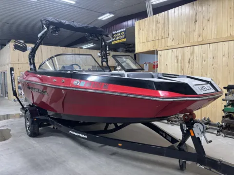 Unknown 2019 MOOMBA HELIX for sale in Fargo, ND