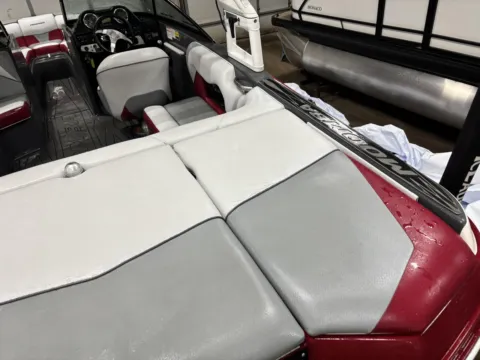 More photos of 2015 MOOMBA MONDO at McLaughlin's RV and Marine - Fargo, ND