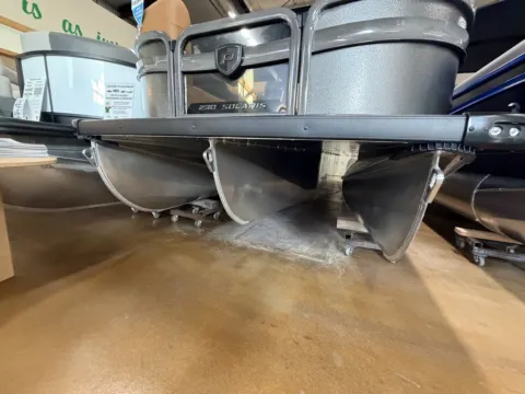 More photos of 2026 PREMIER SOLARIS 230 RF PTX TRIPLE 200HP BUNK TRAILER at McLaughlin's RV and Marine - Fargo, ND