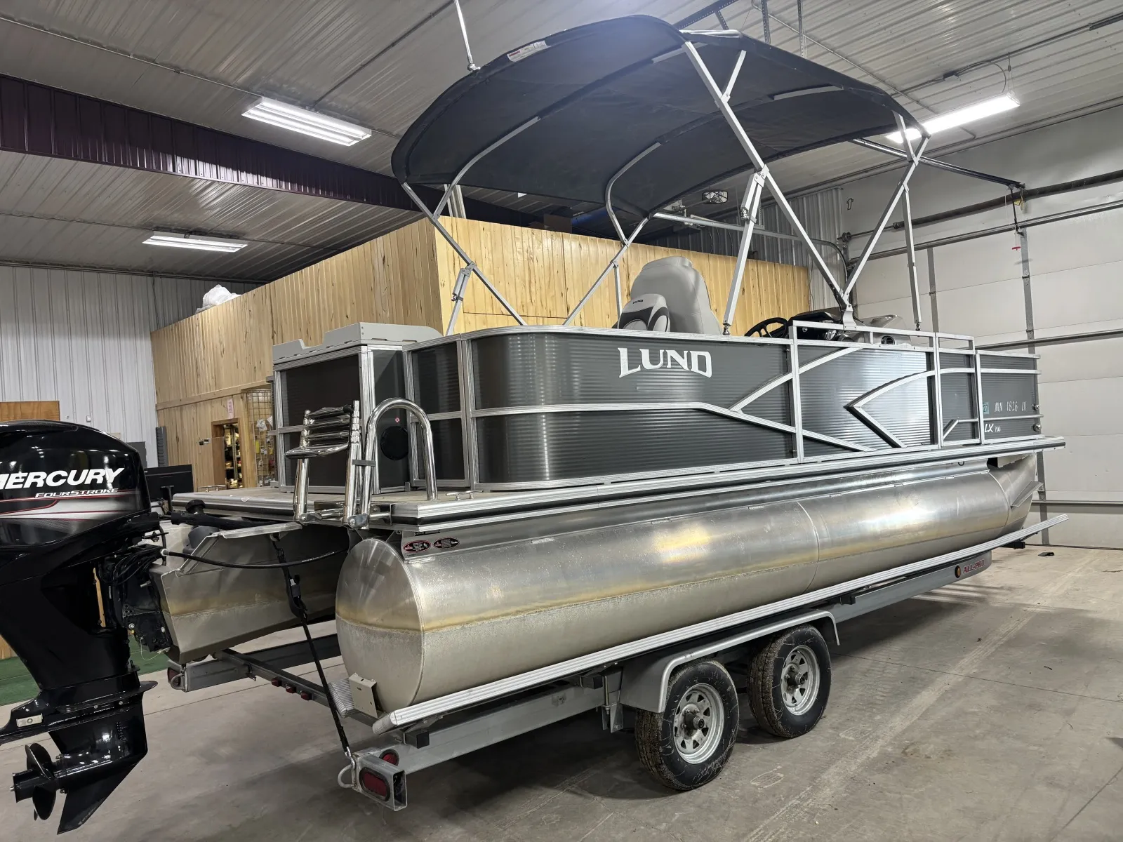 Photos of 2018 LUND ZLX200 60HP TRAILER for sale in Fargo, ND at McLaughlin's RV and Marine - Fargo