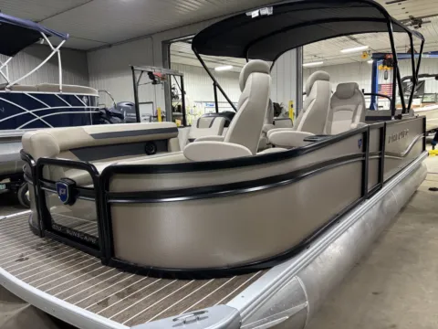 More photos of 2026 PREMIER SUNSCAPE 220 RL 115HP BUNK TRAILER at McLaughlin's RV & Marine - Detroit Lakes, MN