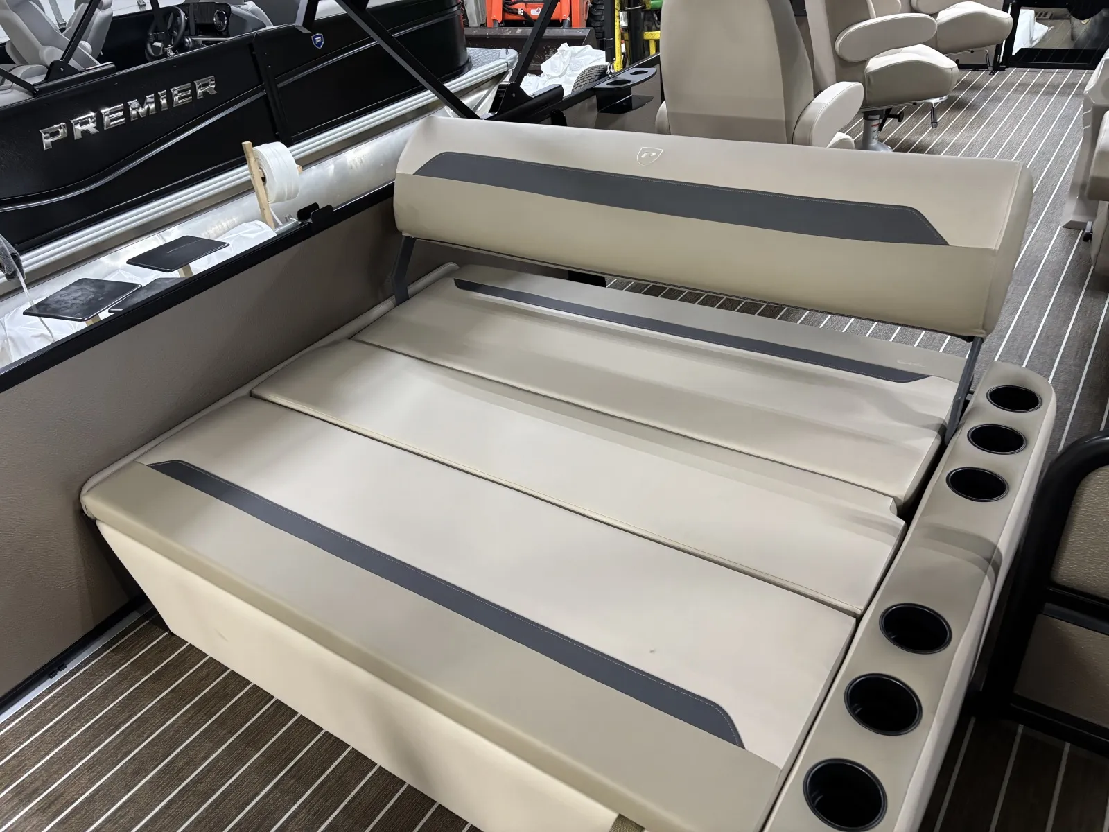 Unknown 2026 PREMIER SUNSCAPE 220 RL 115HP BUNK TRAILER for sale in Detroit Lakes, MN