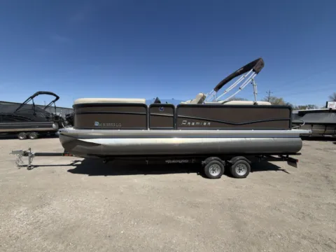 More photos of 2018 PREMIER SUNSATION 230 RF 140HP BUNK TRAILER at McLaughlin's RV and Marine - Fargo, ND