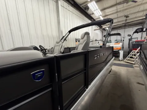 More photos of 2026 PREMIER SUNSCAPE 220 RL 150HP BUNK TRAILER at McLaughlin's RV and Marine - Fargo, ND