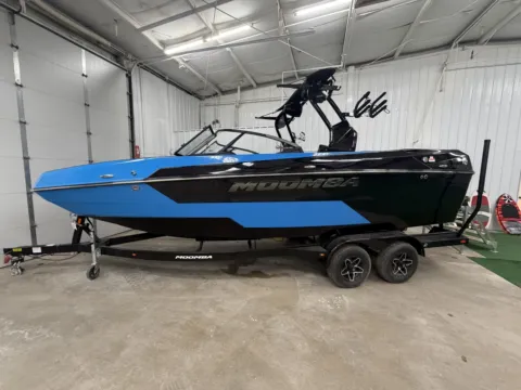 Photos of 2026 MOOMBA MAX for sale in Fargo, ND at McLaughlin's RV and Marine - Fargo