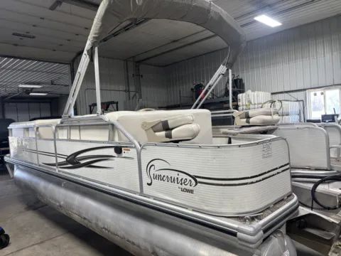 More photos of 2003 LOWE SUNCRUISER TRINIDAD 222 40HP MERC NO TRAILER at McLaughlin's RV and Marine - Fargo, ND
