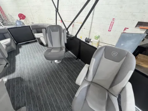 More photos of 2026 PREMIER SUNSCAPE 200 RF 90HP BUNK TRAILER at McLaughlin's RV and Marine - Fargo, ND