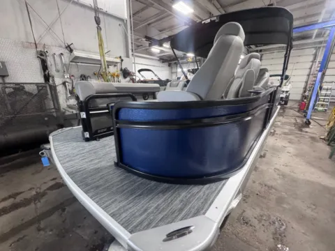 More photos of 2026 PREMIER SUNSCAPE 220 RF 150HP BUNK TRAILER at McLaughlin's RV and Marine - Fargo, ND