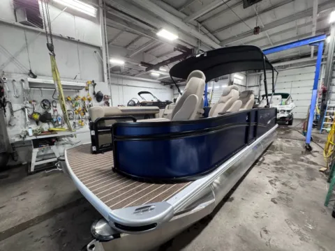 Photos of 2026 PREMIER SUNSCAPE 220 RL 150HP BUNK TRAILER for sale in Fargo, ND at McLaughlin's RV and Marine - Fargo